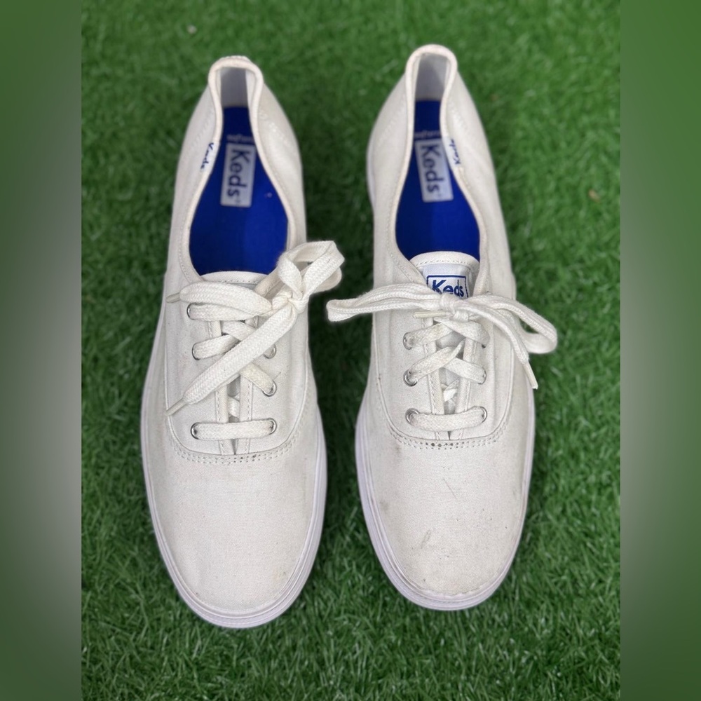Keds Women’s White Canvas Sneakers Size 9.5